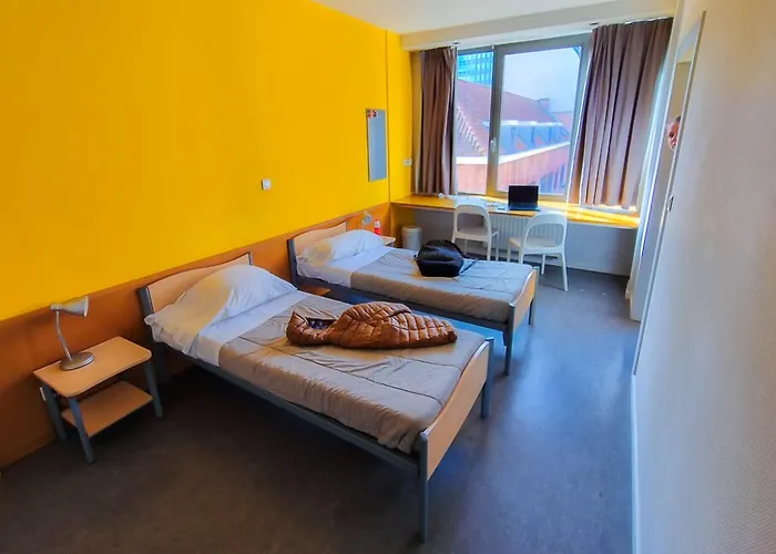Van Gogh Youth Hostel City Centre